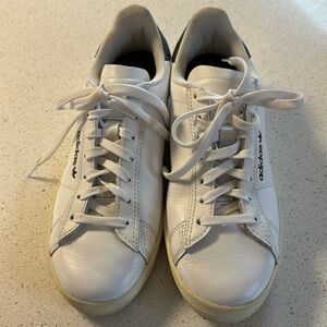 🍍Adidas superstar sneakers 🍍sz 8